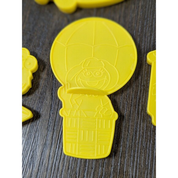 VTG Wilton Sesame Street Going Places Cookie Cutters Ernie Bert Big Bird Grover - Picture 6 of 11